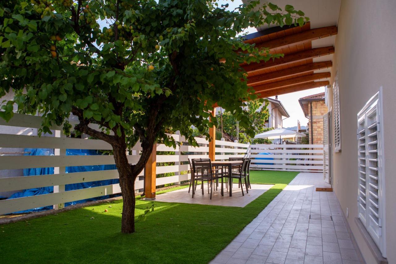 Aria Di Sale Bed & Breakfast Martinsicuro Bagian luar foto