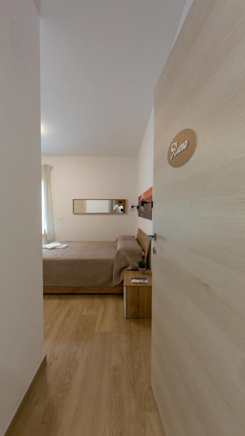Aria Di Sale Bed & Breakfast Martinsicuro Bagian luar foto