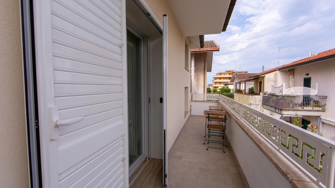 Aria Di Sale Bed & Breakfast Martinsicuro Bagian luar foto
