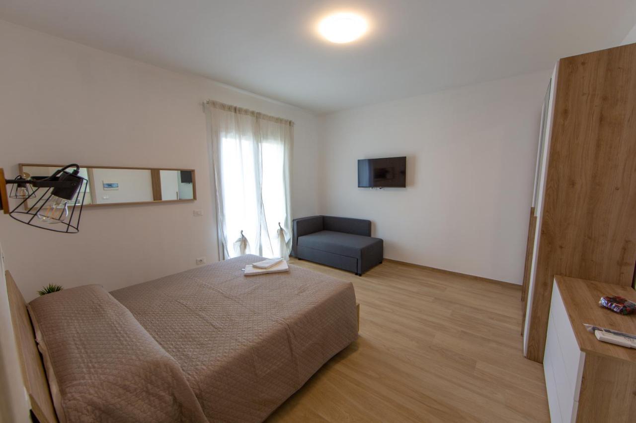 Aria Di Sale Bed & Breakfast Martinsicuro Bagian luar foto