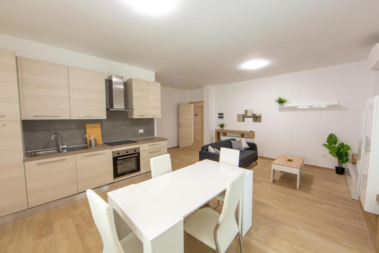 Aria Di Sale Bed & Breakfast Martinsicuro Bagian luar foto